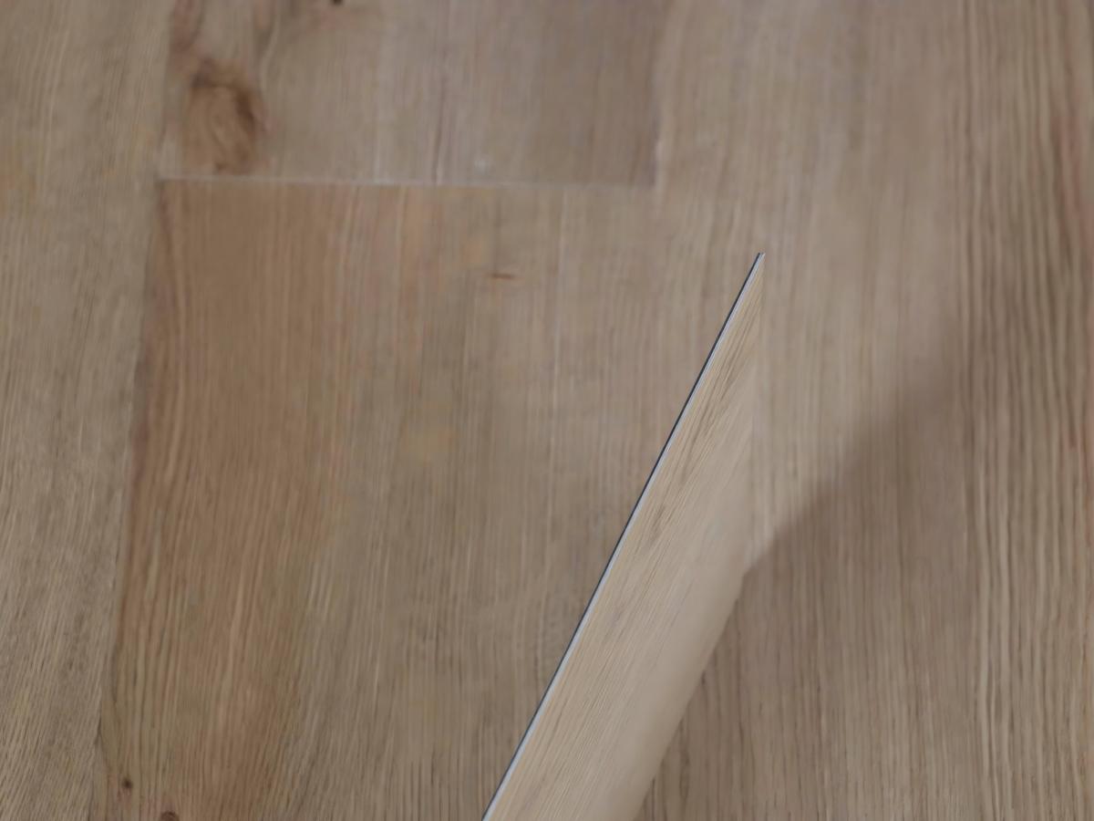 Dây chuyền đùn sàn LVT hai lớp